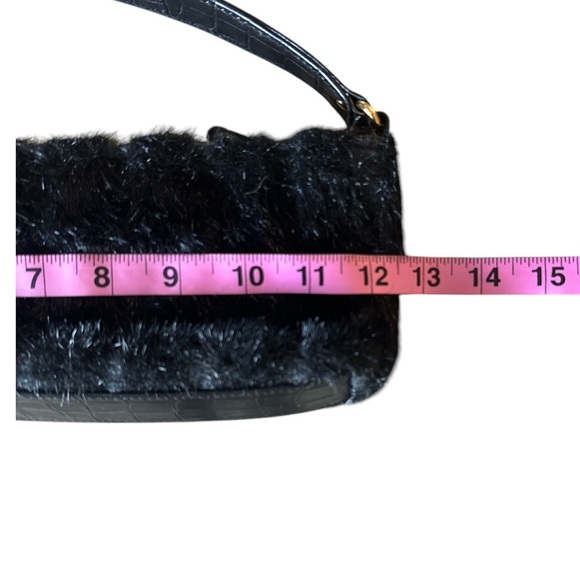 Kate Spade Black Faux Fur Shoulder Bag Embossed Strap Bright Print Lining Chic - Picture 13 of 15